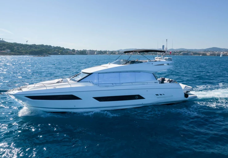 Prestige 680 Fly French Polynesia | Apollonia