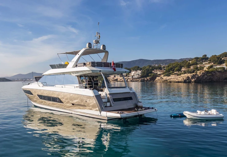 Prestige 680 Fly Spain and Balearic Islands | BLUE M