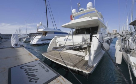 Ferretti 70