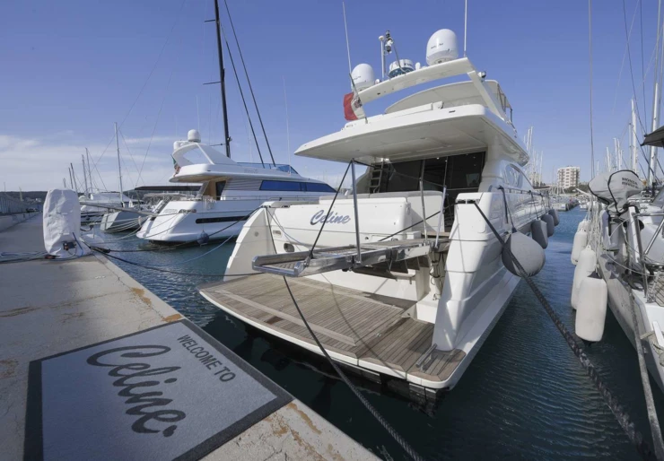 Ferretti 70 Neapel und Sizilien | CELINE