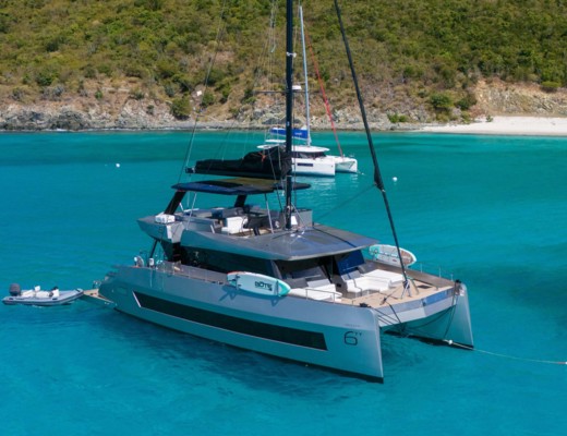 Moon yacht 65