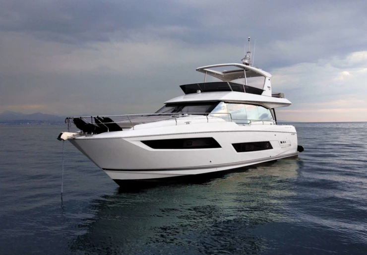 Prestige 680 Fly Sardinia | Romy One