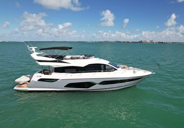 Sunseeker Manhattan 68 USA - Grandi Laghi | Earl Grey