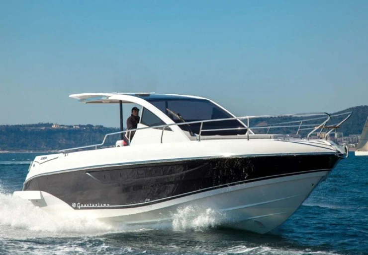 Salpa 40 Grecia | REEL NAUTI