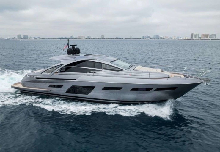 Pershing 7X Florida East Coast | Amici
