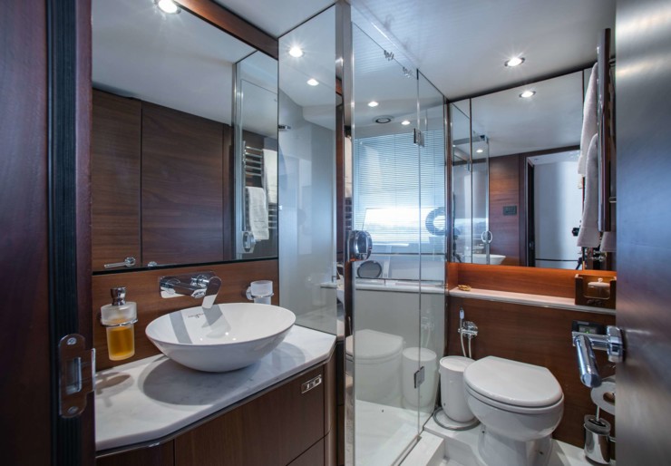 Princess S65 Grèce | FAR & AWAY