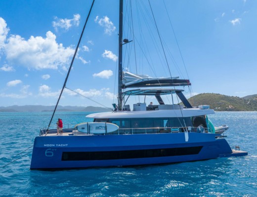 Moon yacht 65