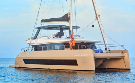 Moon Yacht 60