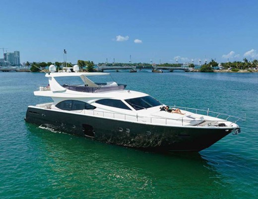Ferretti 780
