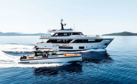 Custom Line Navetta 30