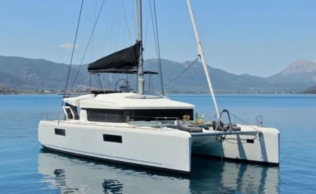 Lagoon 52