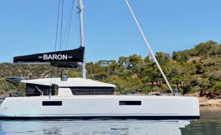 Lagoon 52