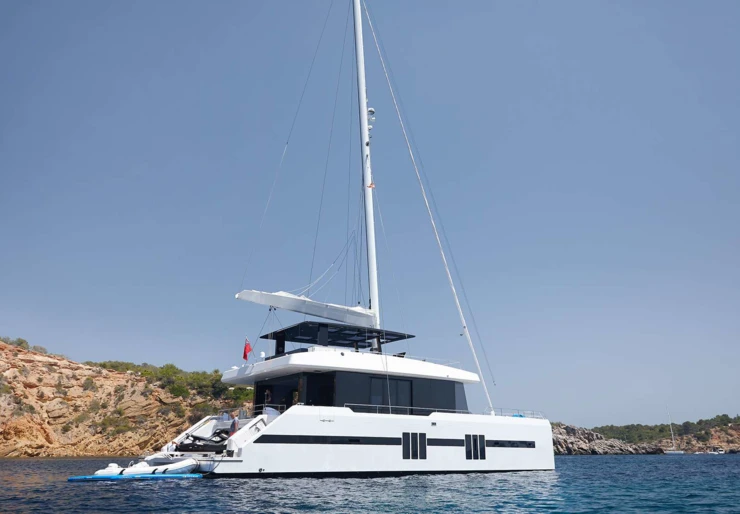 Supreme 68 Sailing Bahamas | Midori