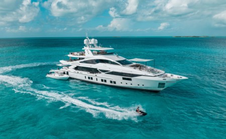 Benetti Veloce 140