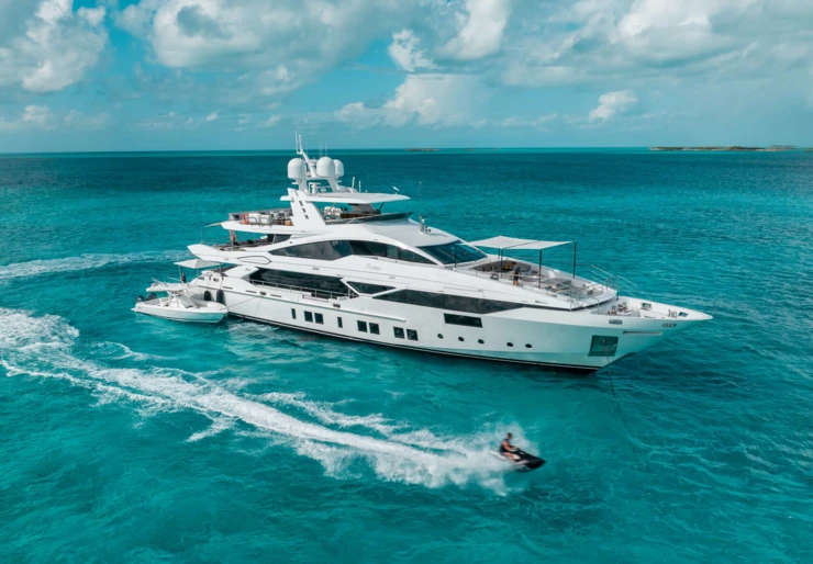 Benetti Veloce 140 Bahamas | EMINA