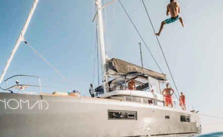 Lagoon 52
