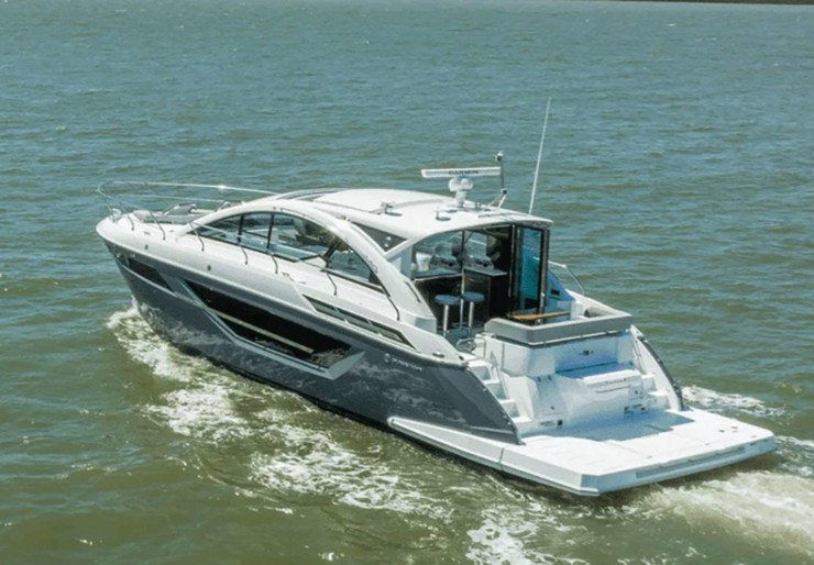 Cruisers Yachts 50 Cantius Bahamas | TriFecta