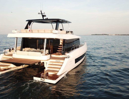 Moon Yacht 60