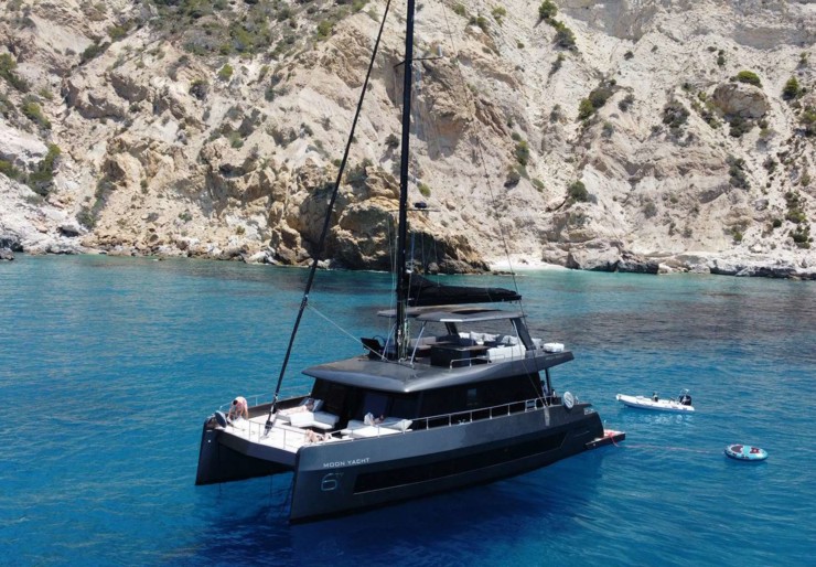 Moon Yacht 60 Bahamas | Full Moon