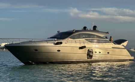 Pershing 64