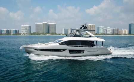 Azimut 68 Fly