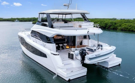 Aquila 50 Yacht