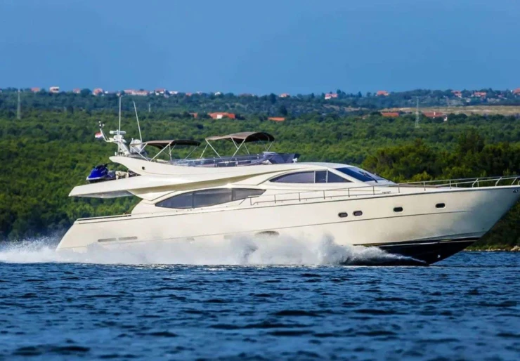 Ferretti 760 Griechenland | LUNA ROSSA