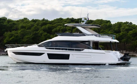 Azimut 68 Fly