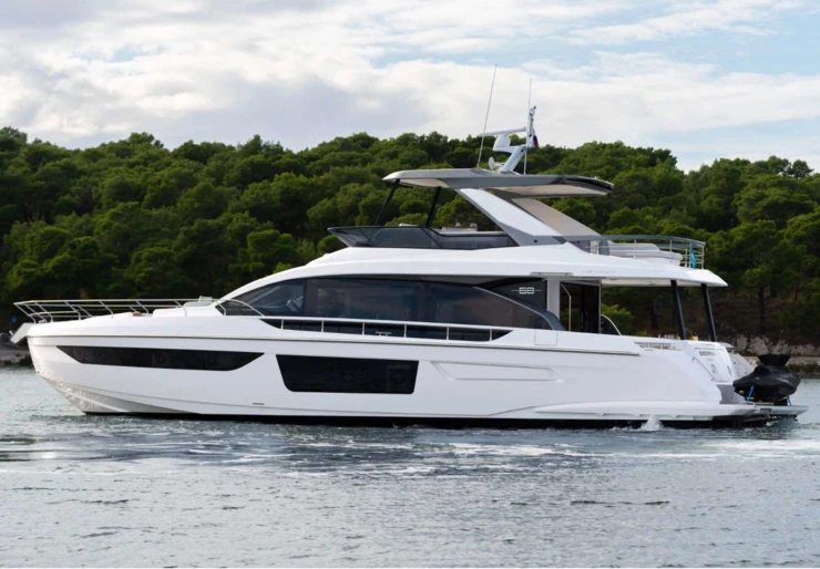 Azimut 68 Fly Naples and Sicily | ARAGREV 4