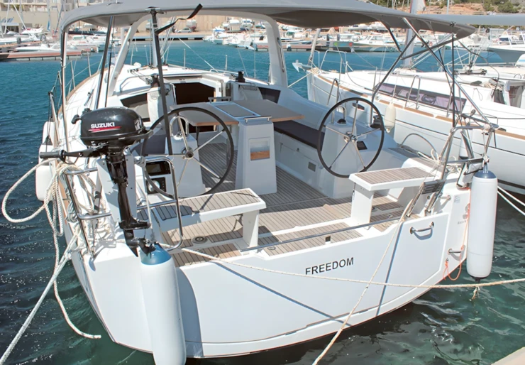 Oceanis 38.1 Puerto Olimpico | FREEDOM  (BCN)