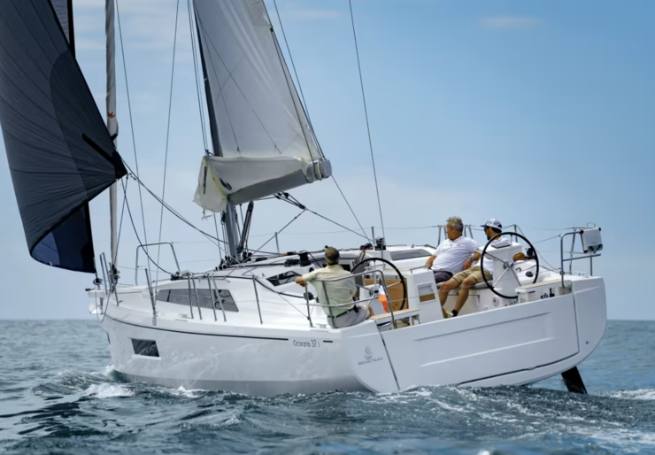 Oceanis 37.1 El Arenal | Alzyone