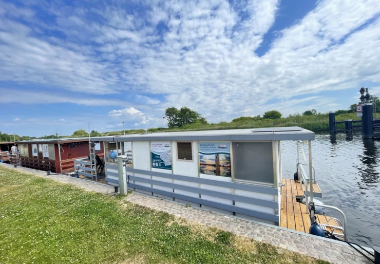 TS1000 (2 cab) Loitz | Manfred | Premium-Hausboot 10.0 | Free SUP-Board