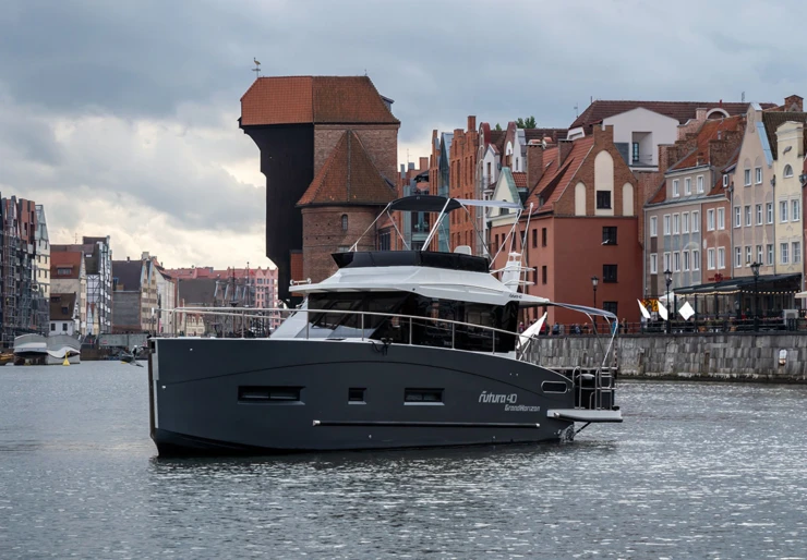 Futura 40 Flybridge (3 cab) Rheinsberg | dicker Max