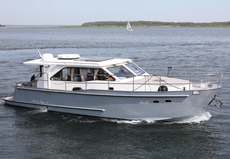 Alexis Line 12 Röbel - Müritz | Matti