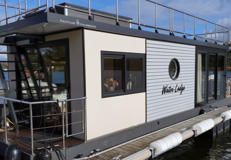 Nautilus Hausboot Maxi Waren | Water Lodge