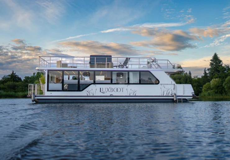 Luxboot Röbel - Müritz | Luxboot 1