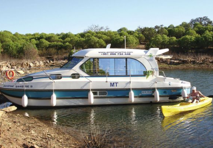 Sedan 1010 Joigny | VENAREY LES L.