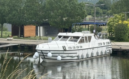 Tarpon 42