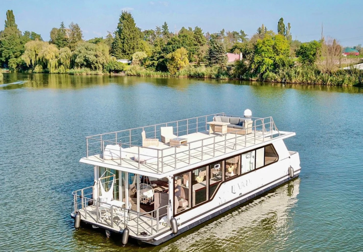 Luxboot Buchholz - Müritz | Luna