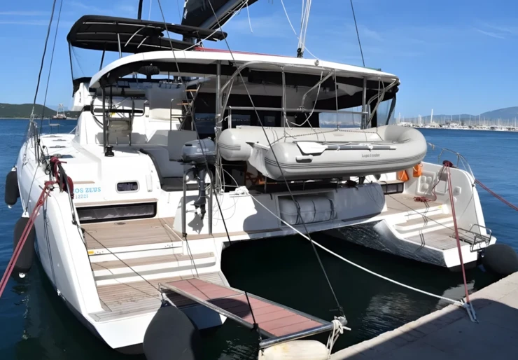 Lagoon 42 Nea Peramos in the Saronic Gulf | Olympios Zeus