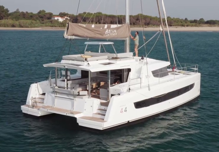 Bali 4.4 Puerto de Paros | Maritina