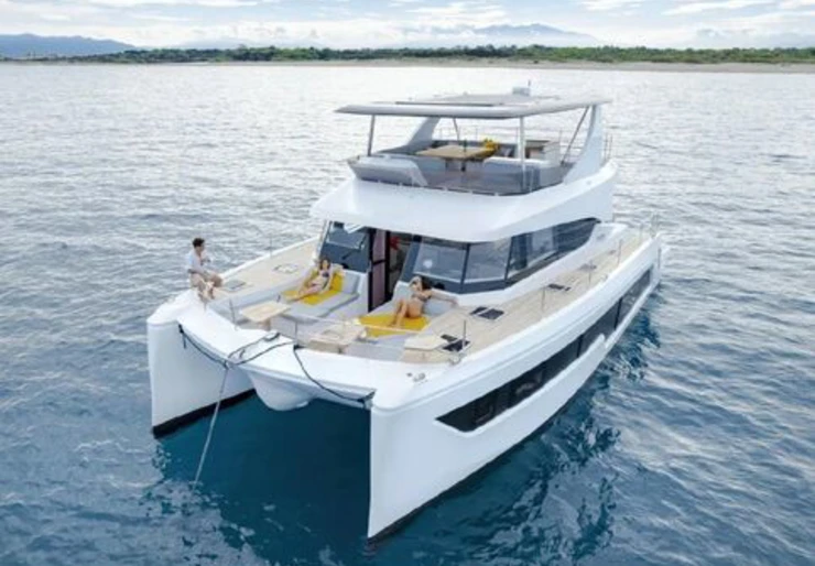 Aventura 50 Port de Tortola | La Bella Vita