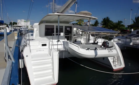 Lagoon 421
