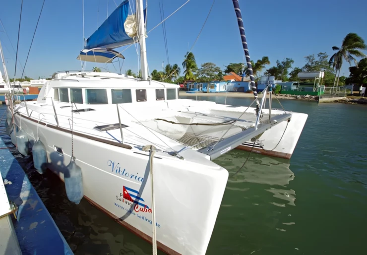 Lagoon 440 Cienfuegos | Viktoria, flybridge, new engines 2019