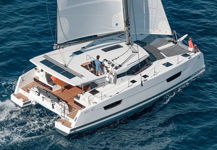 Isla 40 Paros harbour | Blue Serenity