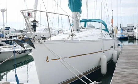 Oceanis 323