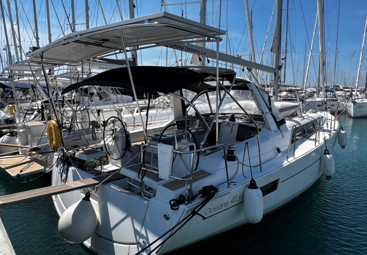 Oceanis 41.1 Marina Dalmacija | Honey
