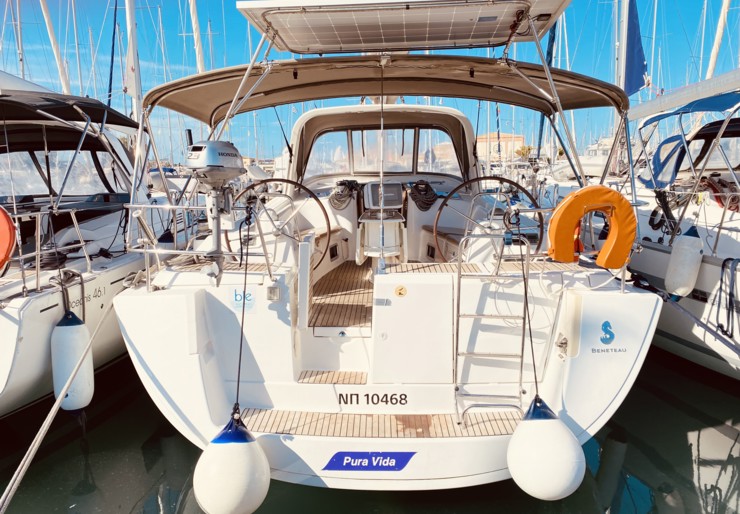 Oceanis 50 Family Lefkas harbour | Pura Vida (Pax 12)