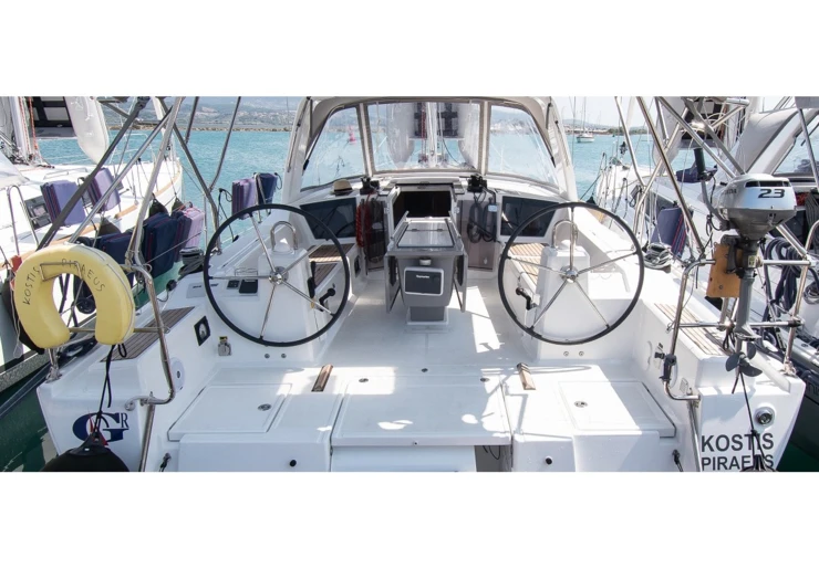 Oceanis 41.1 Hafen von Lefkada | KOSTIS "Sails 2025"