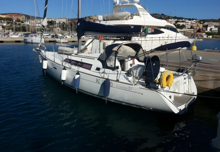 Oceanis 37 Salivoli | Romantica